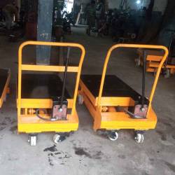 Mid Rise Scissor Lift Manufacturers in Delhi