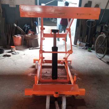 Scissor Lift Manufacturers in Delhi